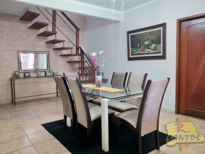 Foto 4 de Casa com 4 quartos à venda, 10m2 em Aruja - SP