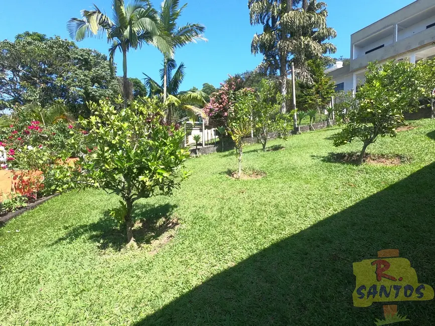 Foto 3 de Chácara com 6 quartos à venda, 300m2 em Chácaras Copaco, Aruja - SP