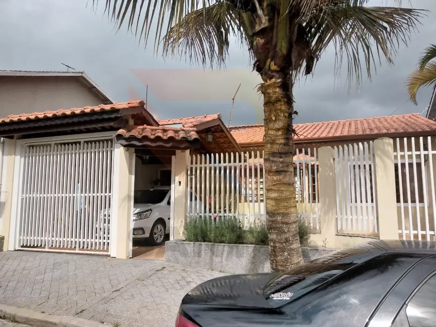 Foto 1 de Casa com 3 quartos à venda, 235m2 em Aruja - SP