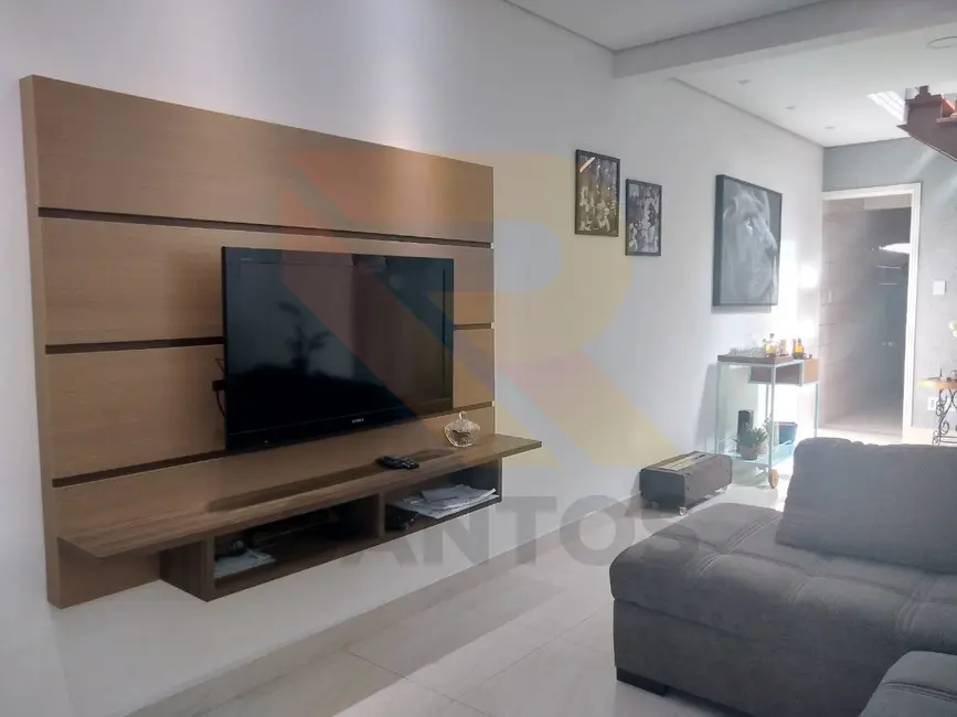 Foto 3 de Casa com 3 quartos à venda, 220m2 em Jardim Via Dutra, Aruja - SP