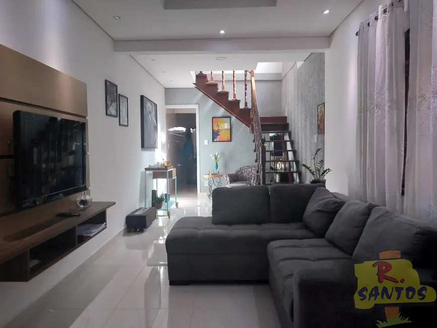 Foto 2 de Casa com 3 quartos à venda, 220m2 em Jardim Via Dutra, Aruja - SP