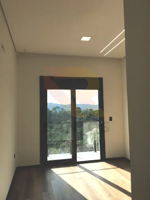 Foto 5 de Casa de Condomínio com 3 quartos à venda, 620m2 em Aruja - SP