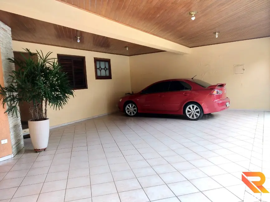 Foto 4 de Casa com 4 quartos à venda, 297m2 em Aruja - SP