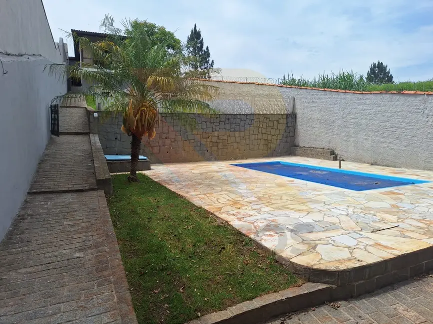 Casa com 3 quartos à venda e para alugar, 330m2 em Chácara São José, Aruja - SP - imagem 7 Foto 7 de Casa com 3 quartos à venda e para alugar, 330m2 em Chácara São José, Aruja - SP