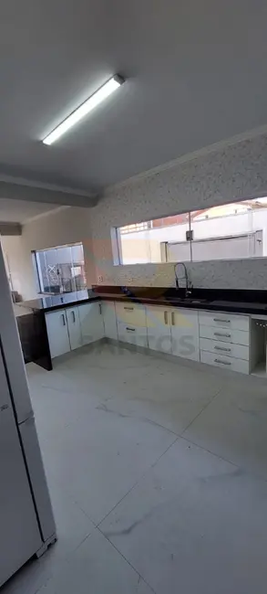Foto 8 de Casa com 4 quartos à venda, 300m2 em Barbosas, Aruja - SP
