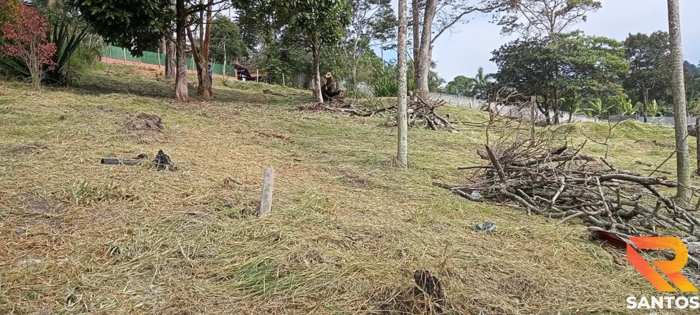 Foto 1 de Terreno / Lote à venda, 1000m2 em Aruja - SP