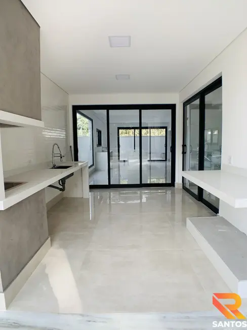 Foto 3 de Casa de Condomínio com 4 quartos à venda, 306m2 em Aruja - SP