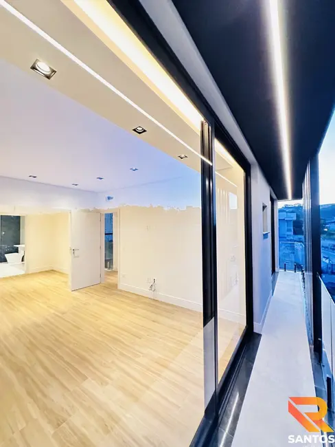 Foto 8 de Casa de Condomínio com 3 quartos à venda, 300m2 em Aruja - SP