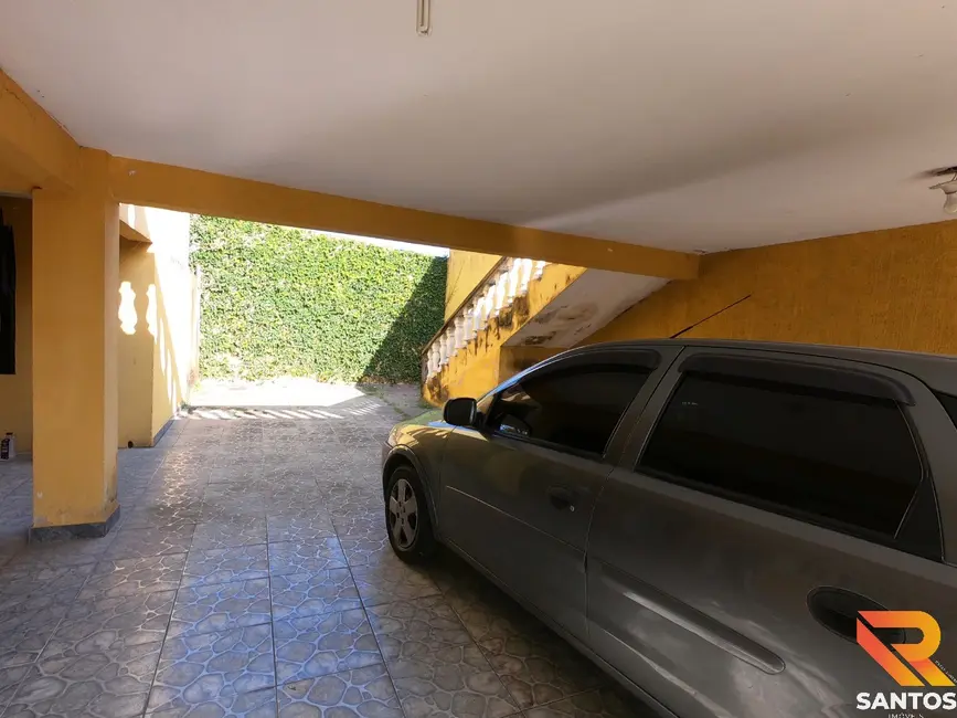 Foto 3 de Casa com 3 quartos à venda, 350m2 em Aruja - SP