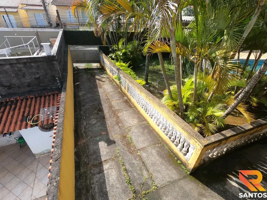 Foto 4 de Casa com 3 quartos à venda, 350m2 em Aruja - SP