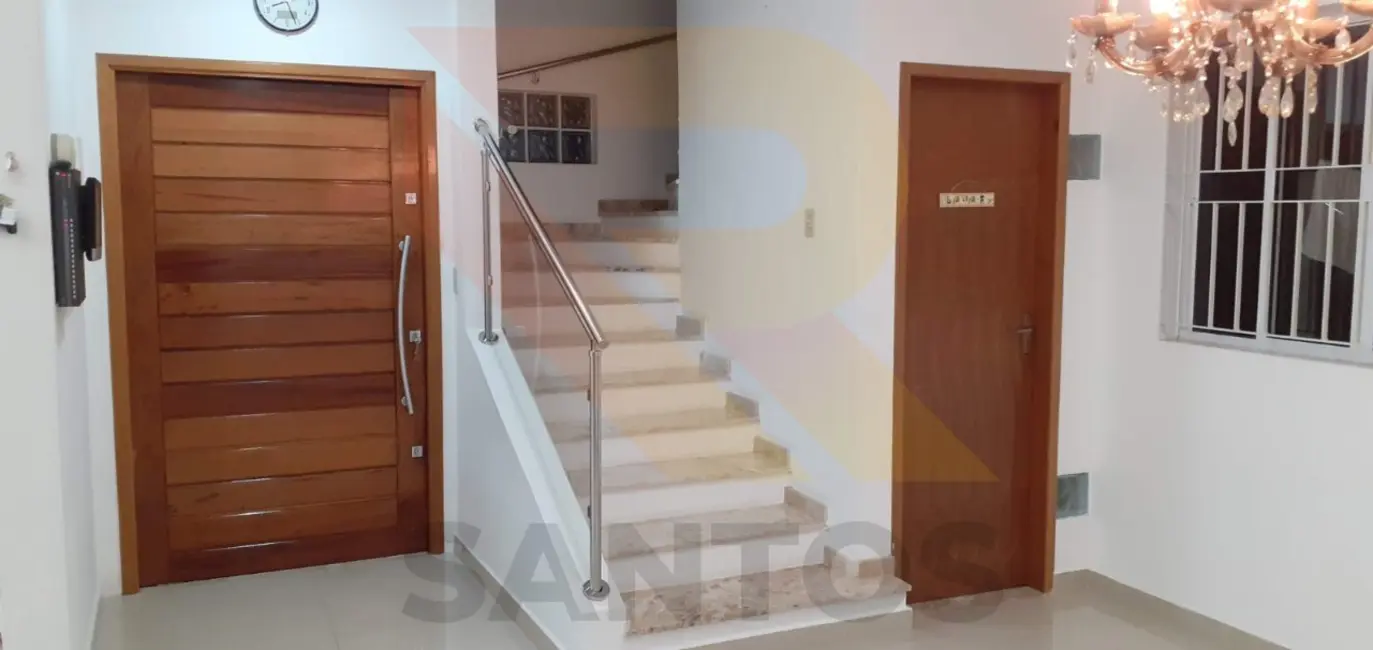 Casa com 3 quartos à venda, 150m2 em Aruja - SP - imagem 4 Foto 4 de Casa com 3 quartos à venda, 150m2 em Aruja - SP