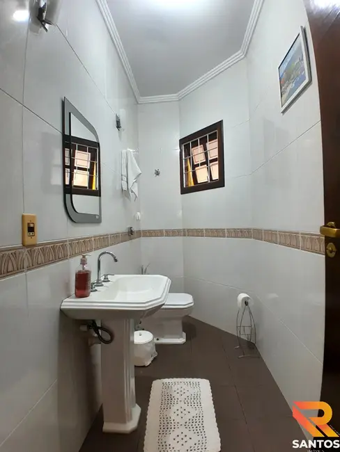 Foto 5 de Casa com 4 quartos à venda, 500m2 em Aruja - SP