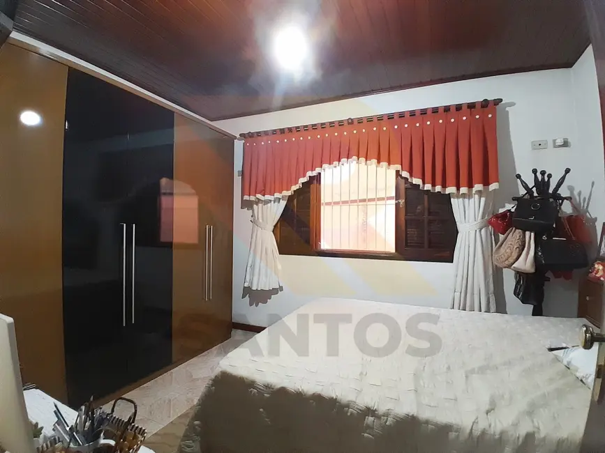 Foto 8 de Casa com 3 quartos à venda, 402m2 em Nossa Senhora do Carmo, Aruja - SP