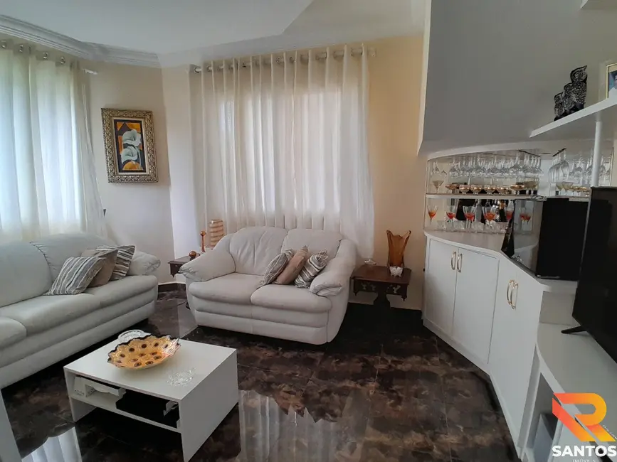 Foto 2 de Casa de Condomínio com 3 quartos à venda, 490m2 em Aruja - SP