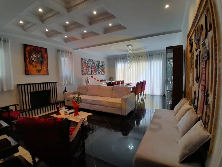 Foto 3 de Casa de Condomínio com 3 quartos à venda, 490m2 em Aruja - SP