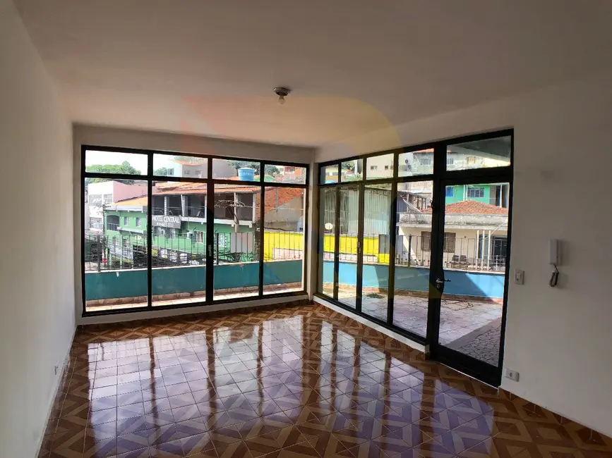Foto 2 de Apartamento com 3 quartos para alugar, 10m2 em Vila Flora Regina, Aruja - SP