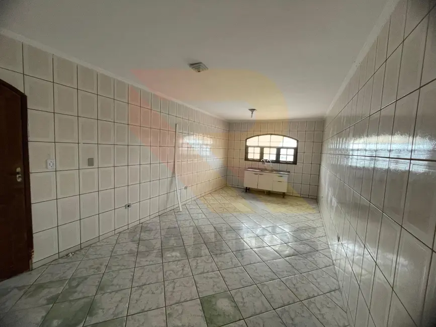 Casa com 2 quartos para alugar, 80m2 em Arujá Center Ville, Aruja - SP - imagem 8 Foto 8 de Casa com 2 quartos para alugar, 80m2 em Arujá Center Ville, Aruja - SP