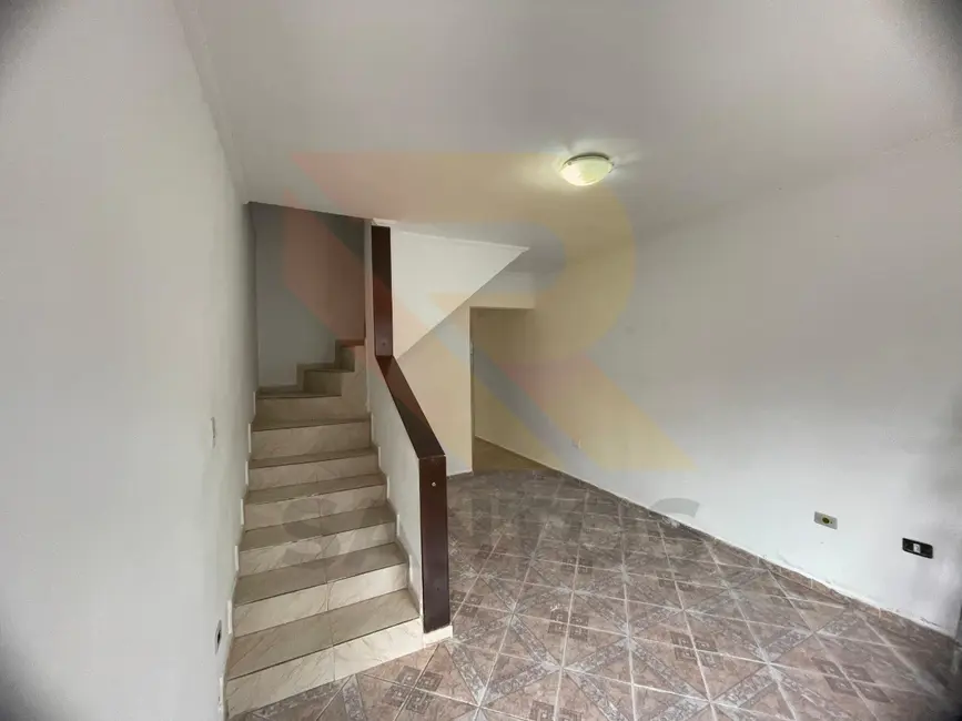 Casa com 2 quartos para alugar, 80m2 em Arujá Center Ville, Aruja - SP - imagem 5 Foto 5 de Casa com 2 quartos para alugar, 80m2 em Arujá Center Ville, Aruja - SP
