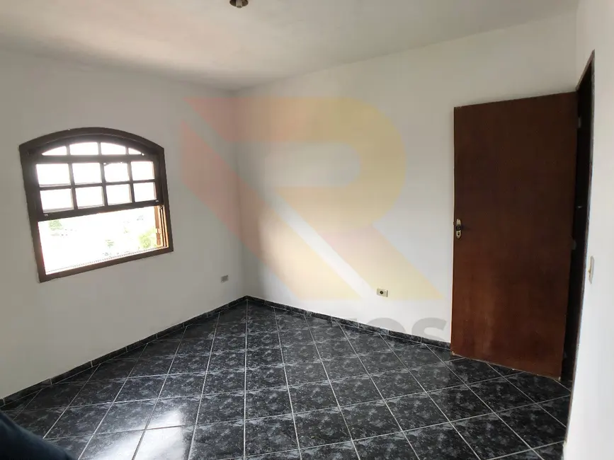 Casa com 2 quartos para alugar, 80m2 em Arujá Center Ville, Aruja - SP - imagem 9 Foto 9 de Casa com 2 quartos para alugar, 80m2 em Arujá Center Ville, Aruja - SP