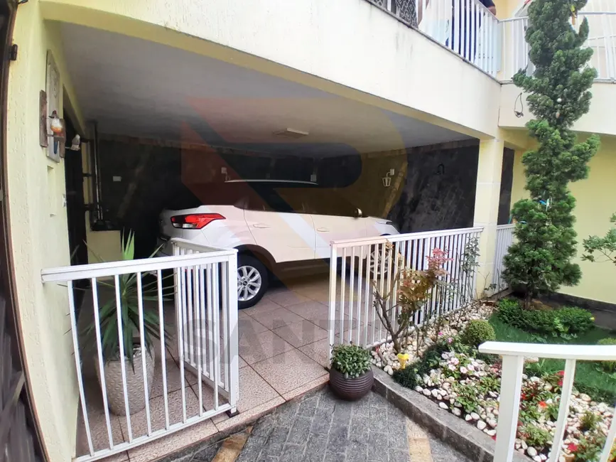 Foto 3 de Sala Comercial com 3 quartos à venda, 258m2 em Jardim Planalto, Aruja - SP