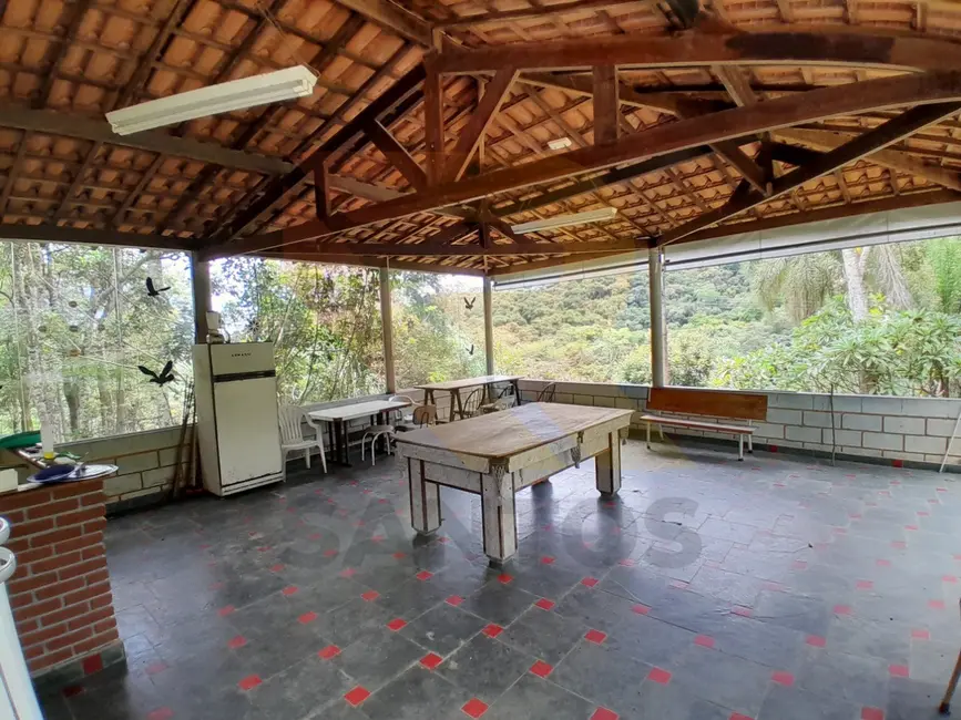 Sítio / Rancho com 2 quartos à venda, 600m2 em Jardim Santo Antônio, Aruja - SP - imagem 8 Foto 8 de Sítio / Rancho com 2 quartos à venda, 600m2 em Jardim Santo Antônio, Aruja - SP
