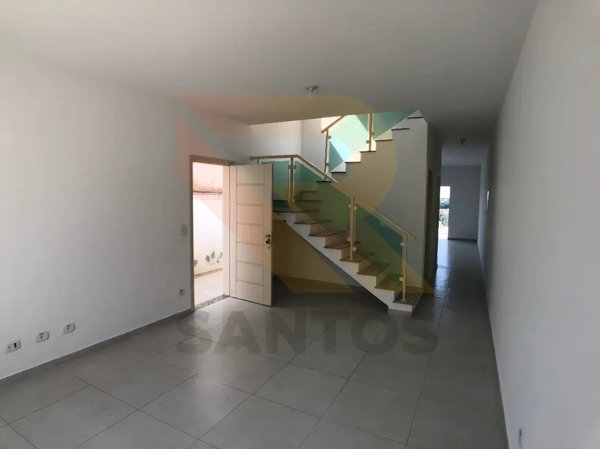 Foto 2 de Casa com 3 quartos à venda e para alugar, 120m2 em Vila Pilar, Aruja - SP