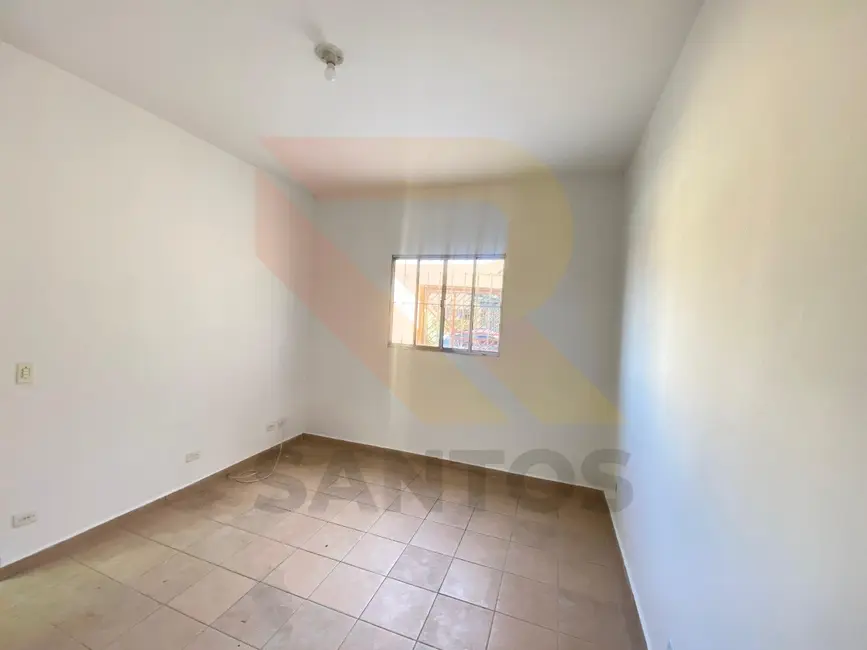 Casa com 3 quartos para alugar, 120m2 em Arujamérica, Aruja - SP - imagem 6 Foto 6 de Casa com 3 quartos para alugar, 120m2 em Arujamérica, Aruja - SP