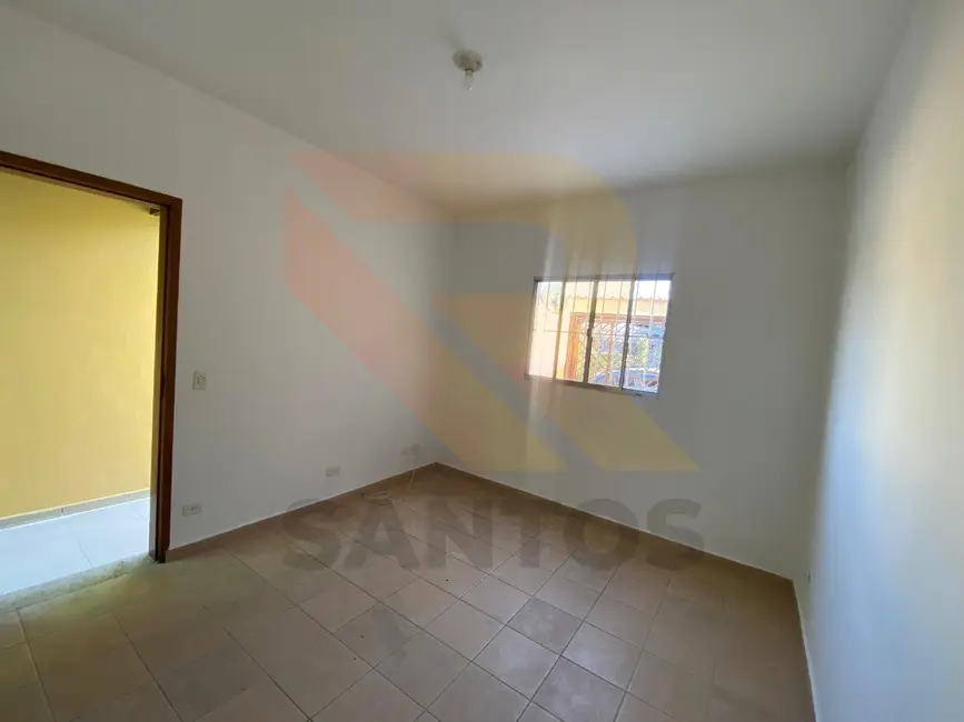 Casa com 3 quartos para alugar, 120m2 em Arujamérica, Aruja - SP - imagem 7 Foto 7 de Casa com 3 quartos para alugar, 120m2 em Arujamérica, Aruja - SP