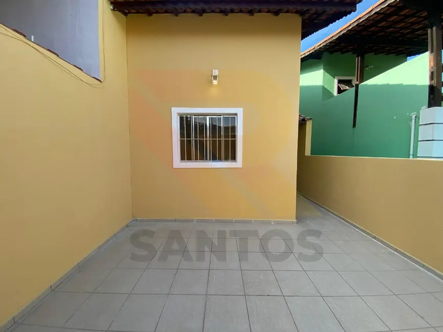 Casa com 3 quartos para alugar, 120m2 em Arujamérica, Aruja - SP - imagem 2 Foto 2 de Casa com 3 quartos para alugar, 120m2 em Arujamérica, Aruja - SP