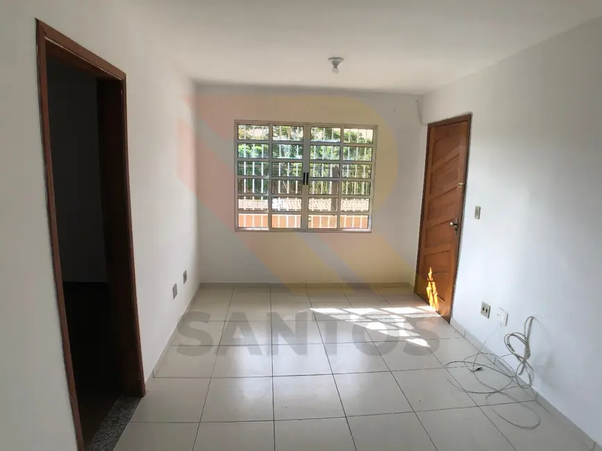 Apartamento com 2 quartos para alugar, 45m2 em Jardim Renata, Aruja - SP - imagem 3 Foto 3 de Apartamento com 2 quartos para alugar, 45m2 em Jardim Renata, Aruja - SP