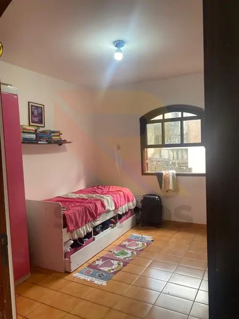 Casa com 3 quartos à venda, 156m2 em Jardim Real, Aruja - SP - imagem 4 Foto 4 de Casa com 3 quartos à venda, 156m2 em Jardim Real, Aruja - SP