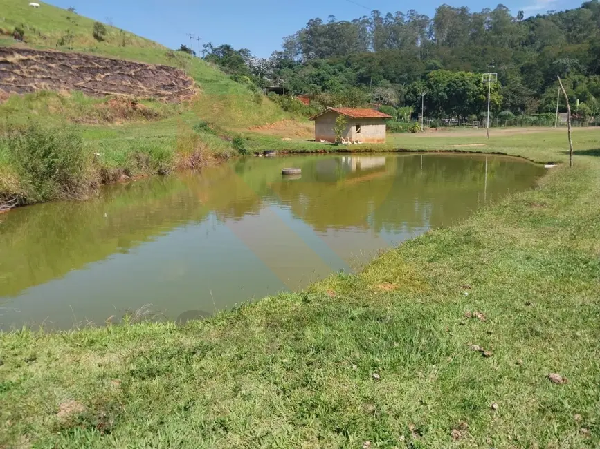 Foto 4 de Chácara com 3 quartos à venda, 400m2 em Chácara Bananal, Aruja - SP