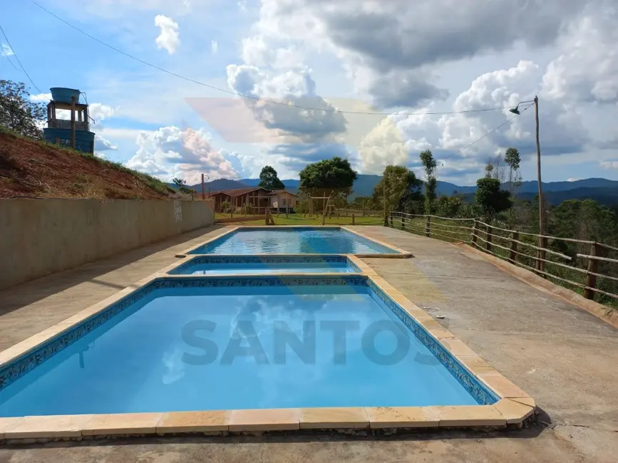 Foto 1 de Sítio / Rancho com 3 quartos à venda, 300m2 em Canjicas, Aruja - SP