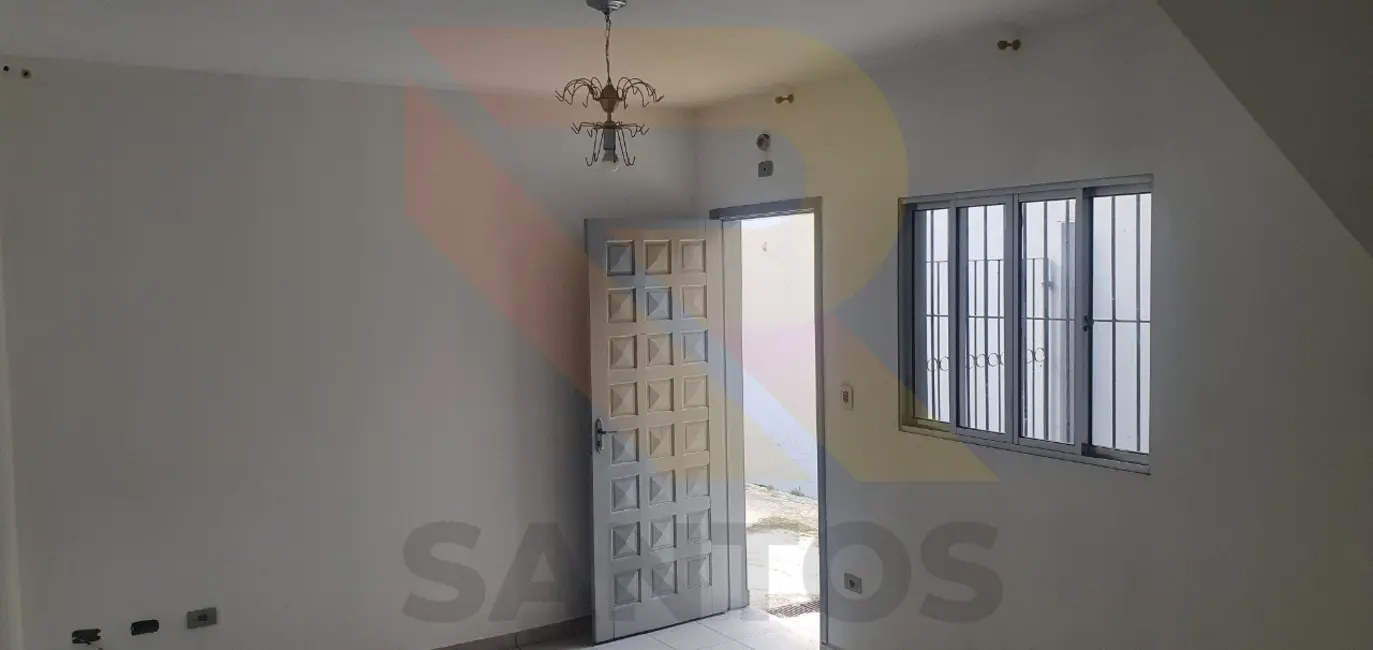 Casa com 3 quartos para alugar em Arujá Center Ville, Aruja - SP - imagem 6 Foto 6 de Casa com 3 quartos para alugar em Arujá Center Ville, Aruja - SP