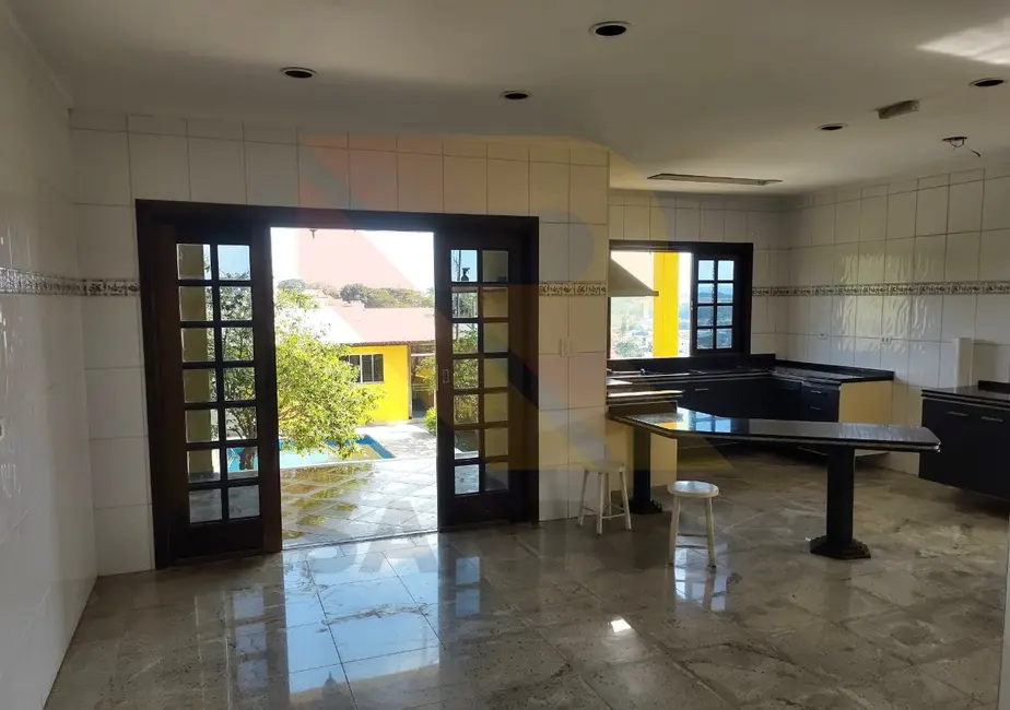 Foto 3 de Casa com 4 quartos à venda, 550m2 em Chácara São José, Aruja - SP