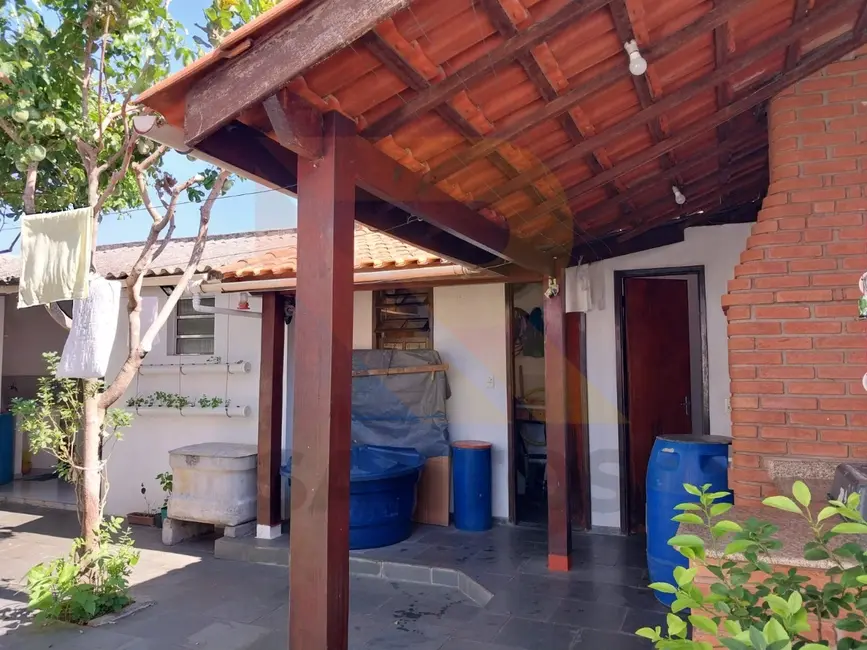 Foto 2 de Casa com 3 quartos à venda, 268m2 em Parque Rodrigo Barreto, Aruja - SP