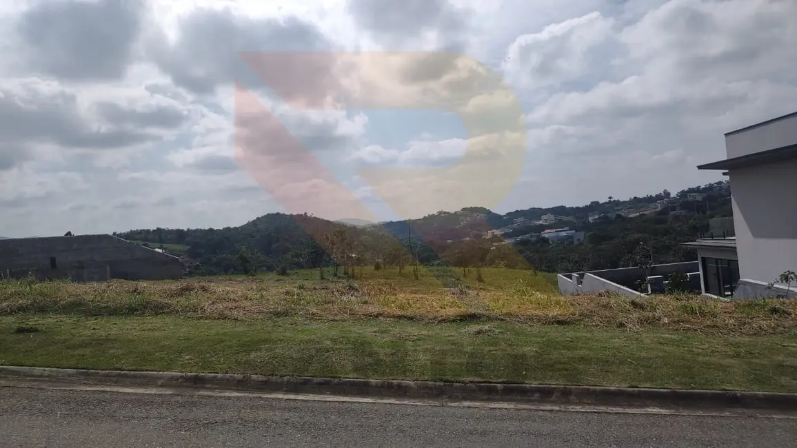 Foto 1 de Terreno / Lote à venda, 846m2 em Santa Isabel - SP