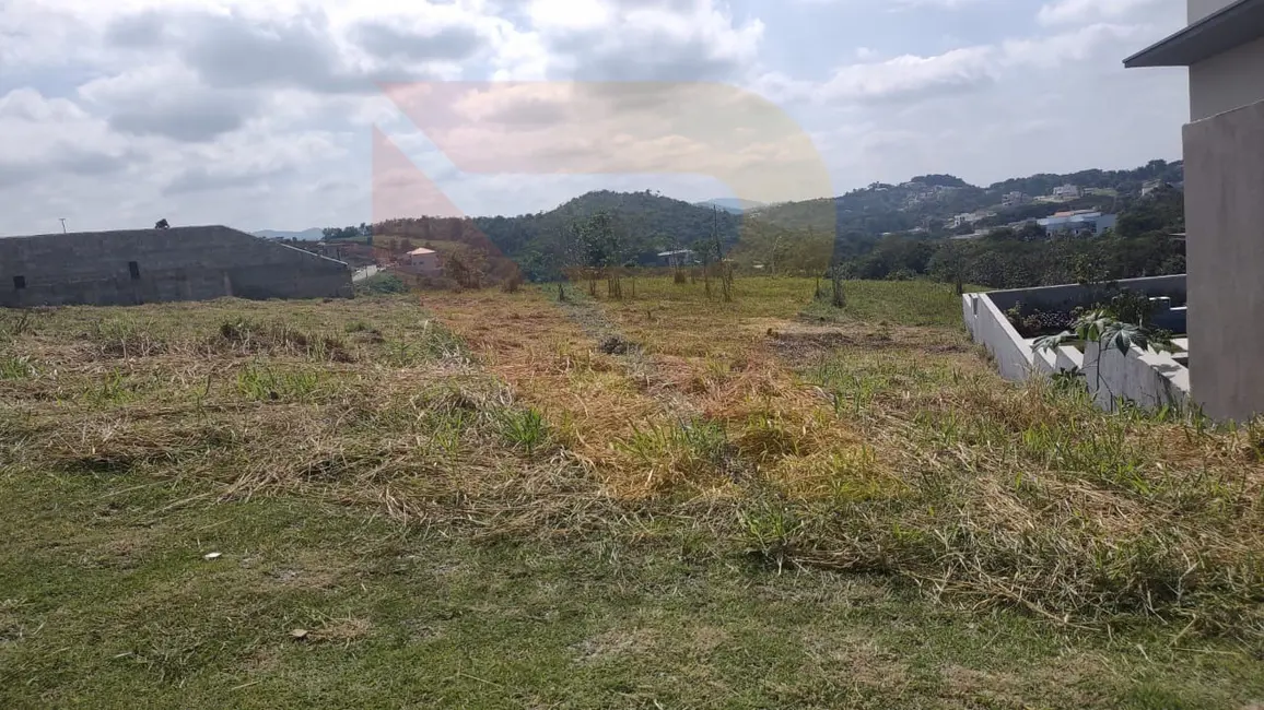 Foto 2 de Terreno / Lote à venda, 846m2 em Santa Isabel - SP