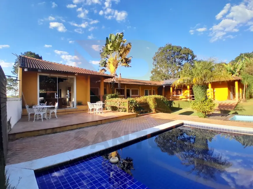 Foto 3 de Chácara com 7 quartos à venda, 800m2 em Jardim Arujá, Aruja - SP