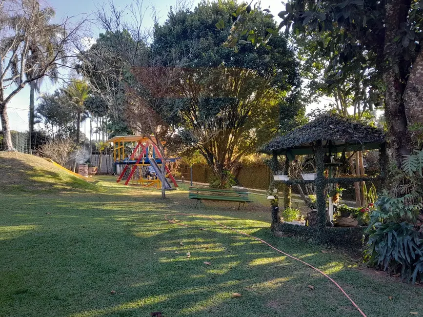 Foto 9 de Chácara com 7 quartos à venda, 800m2 em Jardim Arujá, Aruja - SP