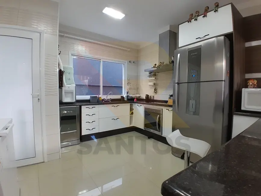 Foto 8 de Casa de Condomínio com 3 quartos à venda, 363m2 em Residencial Real Park, Aruja - SP