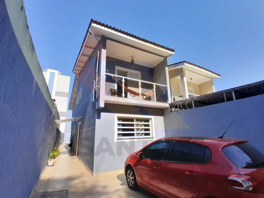 Foto 1 de Casa com 3 quartos à venda, 119m2 em Jordanópolis, Aruja - SP