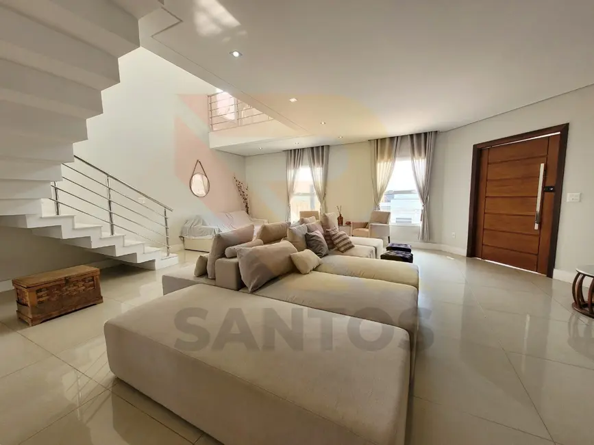 Foto 4 de Casa de Condomínio com 4 quartos à venda, 303m2 em Jardim Imperial Hills III, Aruja - SP