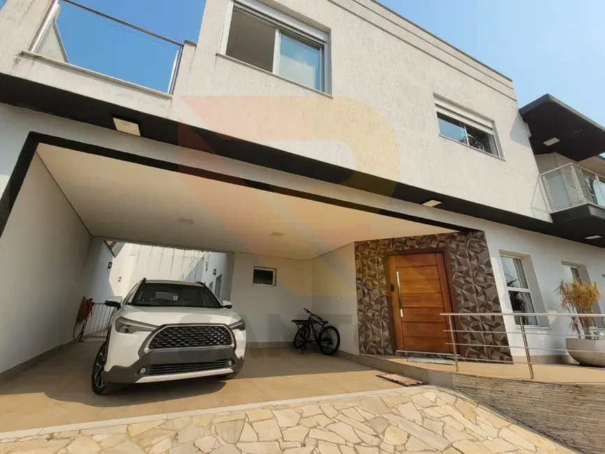 Foto 2 de Casa de Condomínio com 4 quartos à venda, 303m2 em Jardim Imperial Hills III, Aruja - SP