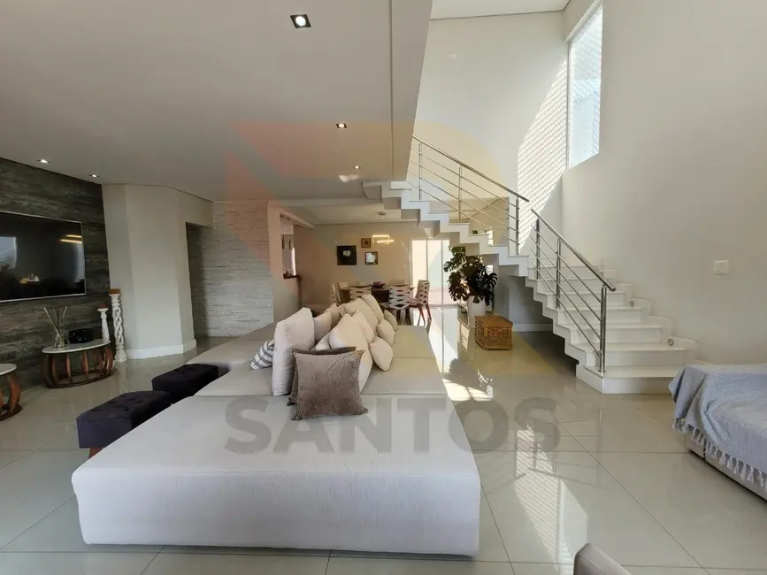 Foto 5 de Casa de Condomínio com 4 quartos à venda, 303m2 em Jardim Imperial Hills III, Aruja - SP