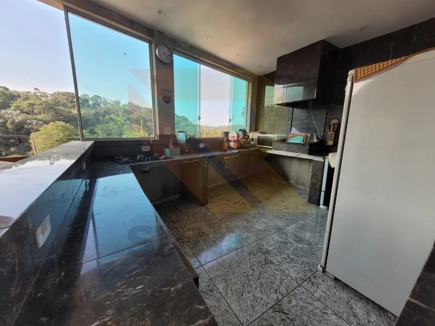 Foto 4 de Chácara com 3 quartos à venda, 150m2 em Chácara Bananal, Aruja - SP