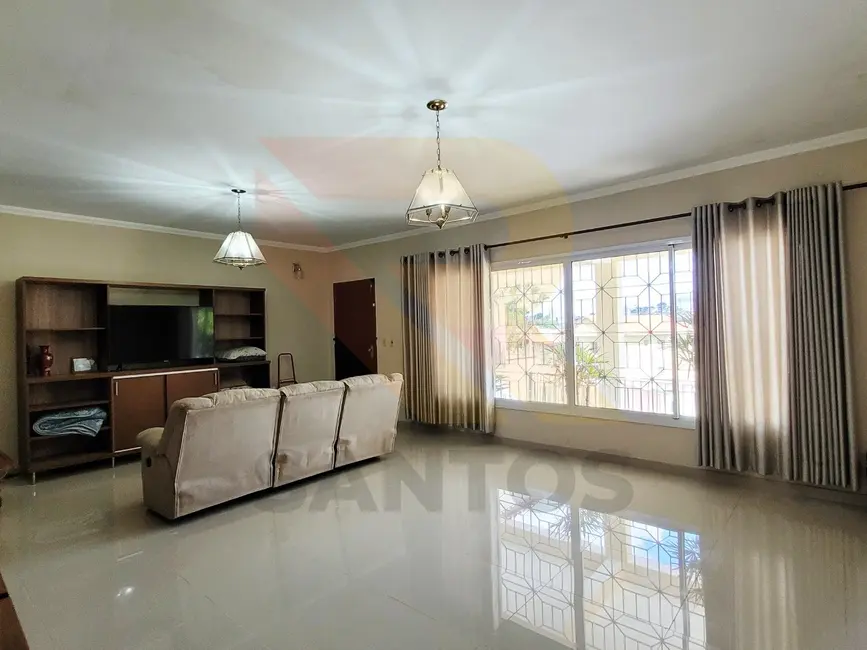 Sala Comercial com 3 quartos à venda e para alugar, 860m2 em Vila Riman, Aruja - SP - imagem 6 Foto 6 de Sala Comercial com 3 quartos à venda e para alugar, 860m2 em Vila Riman, Aruja - SP