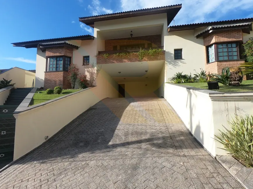 Foto 2 de Casa de Condomínio com 4 quartos para alugar, 316m2 em Arujázinho IV, Aruja - SP