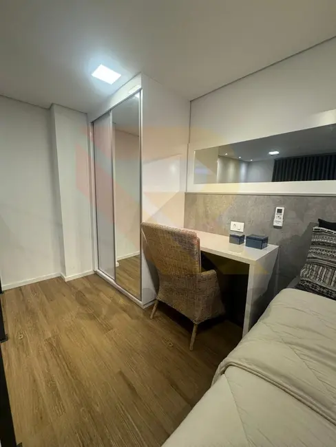 Foto 2 de Apartamento com 1 quarto à venda, 33m2 em Chácara São José, Aruja - SP