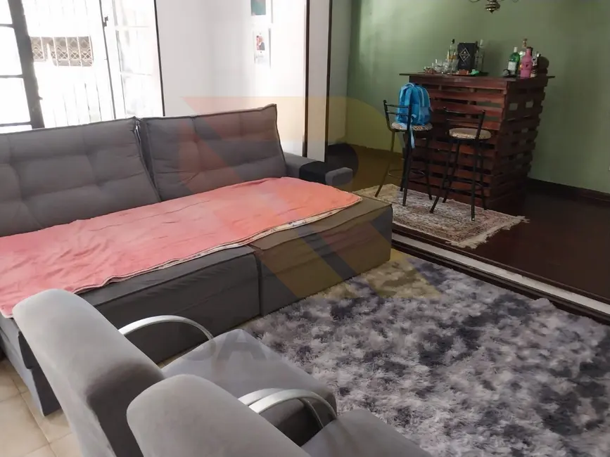 Foto 8 de Casa com 3 quartos à venda, 222m2 em Jardim Ângelo, Aruja - SP